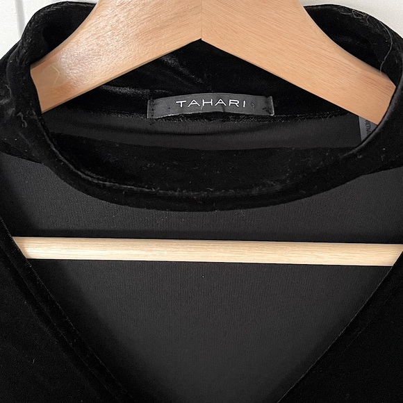 Tahari Mirah Knit Black Velvet Top - Picture 6 of 6